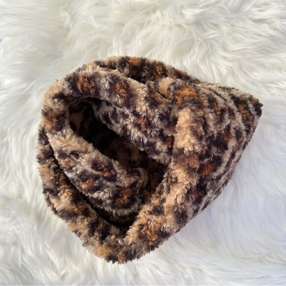 ɴᴡᴏᴛ ᴄᴀʟᴠɪɴ ᴋʟᴇɪɴ ᴘʟᴜꜱʜ ʟᴇᴏᴘᴀʀᴅ ɪɴꜰɪɴɪᴛʏ ᴄᴏᴡʟ ꜱᴄᴀʀꜰ - Picture 9 of 17